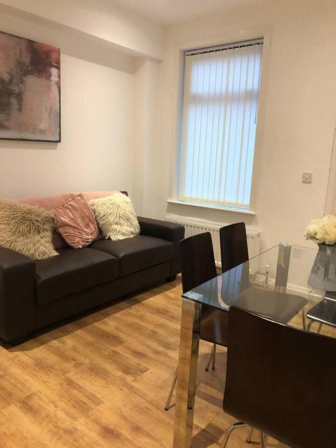 Lovely 4-Bed House In Anfield All En-Suite Ліверпуль Екстер'єр фото