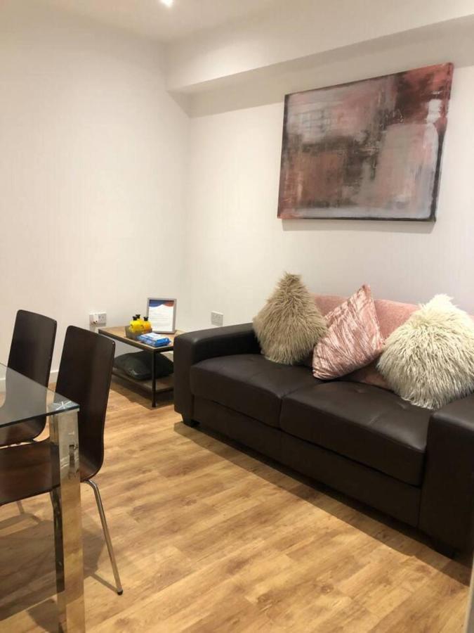 Lovely 4-Bed House In Anfield All En-Suite Ліверпуль Екстер'єр фото