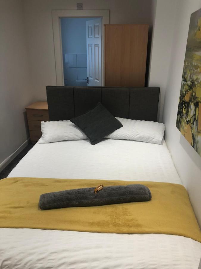 Lovely 4-Bed House In Anfield All En-Suite Ліверпуль Екстер'єр фото